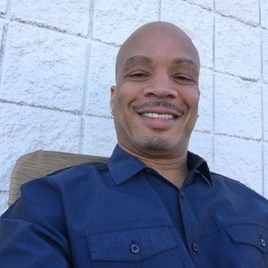 Meet your Posher, Derrick